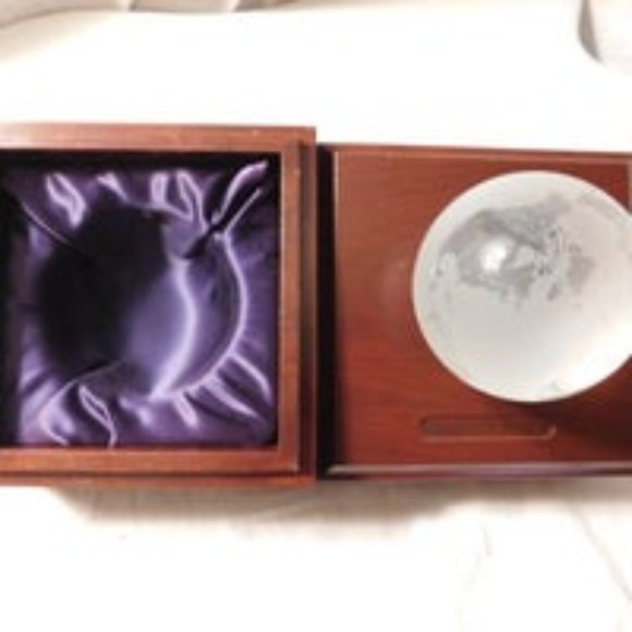 Vintage Glass Earth Globe Paperweight - Picture 2 of 9